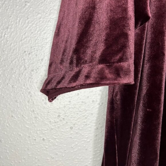 Neiman Marcus Velvet Top with Chiffon bottom layer Size 3X - Picture 3 of 7